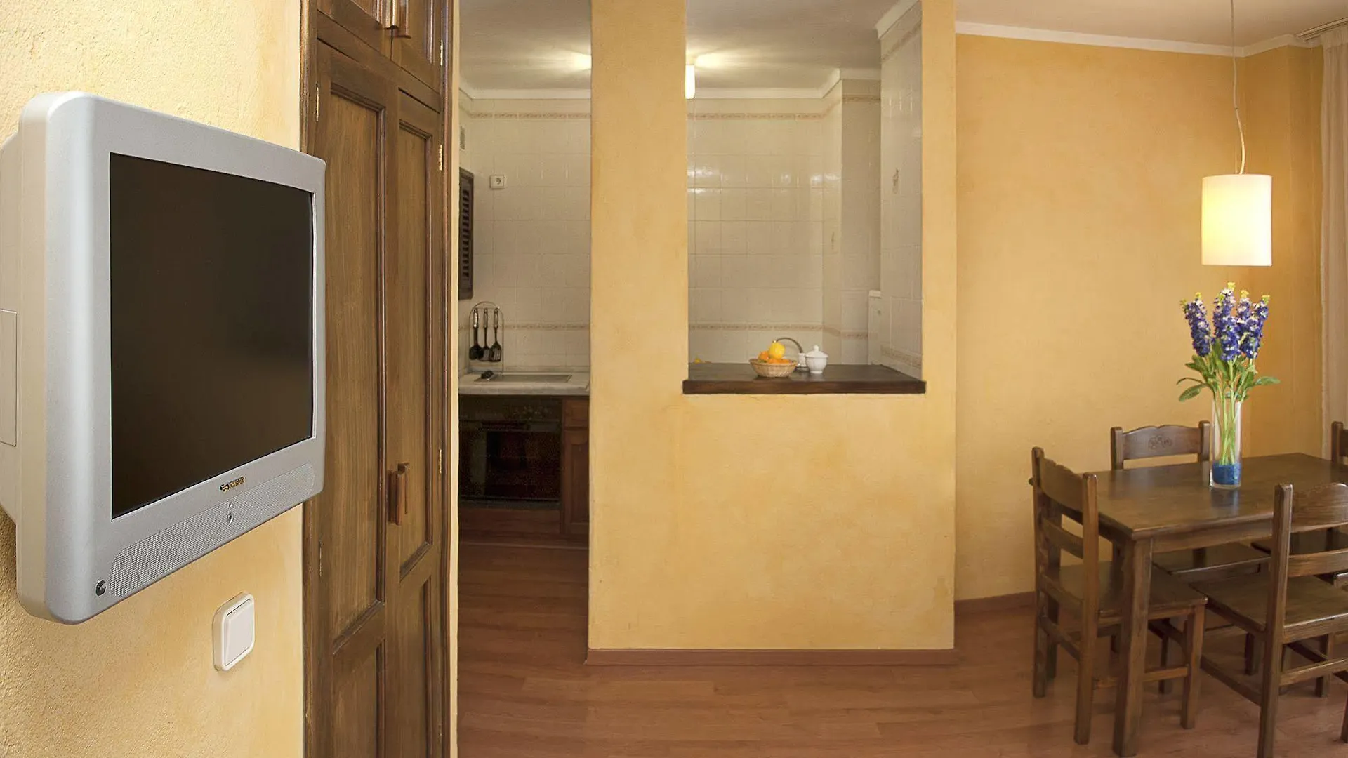 Parot Apartments Санта-Эулалия-дель-Рио