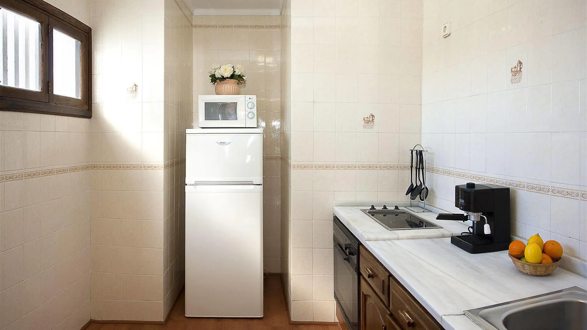 Parot Apartments Санта-Эулалия-дель-Рио 3*,