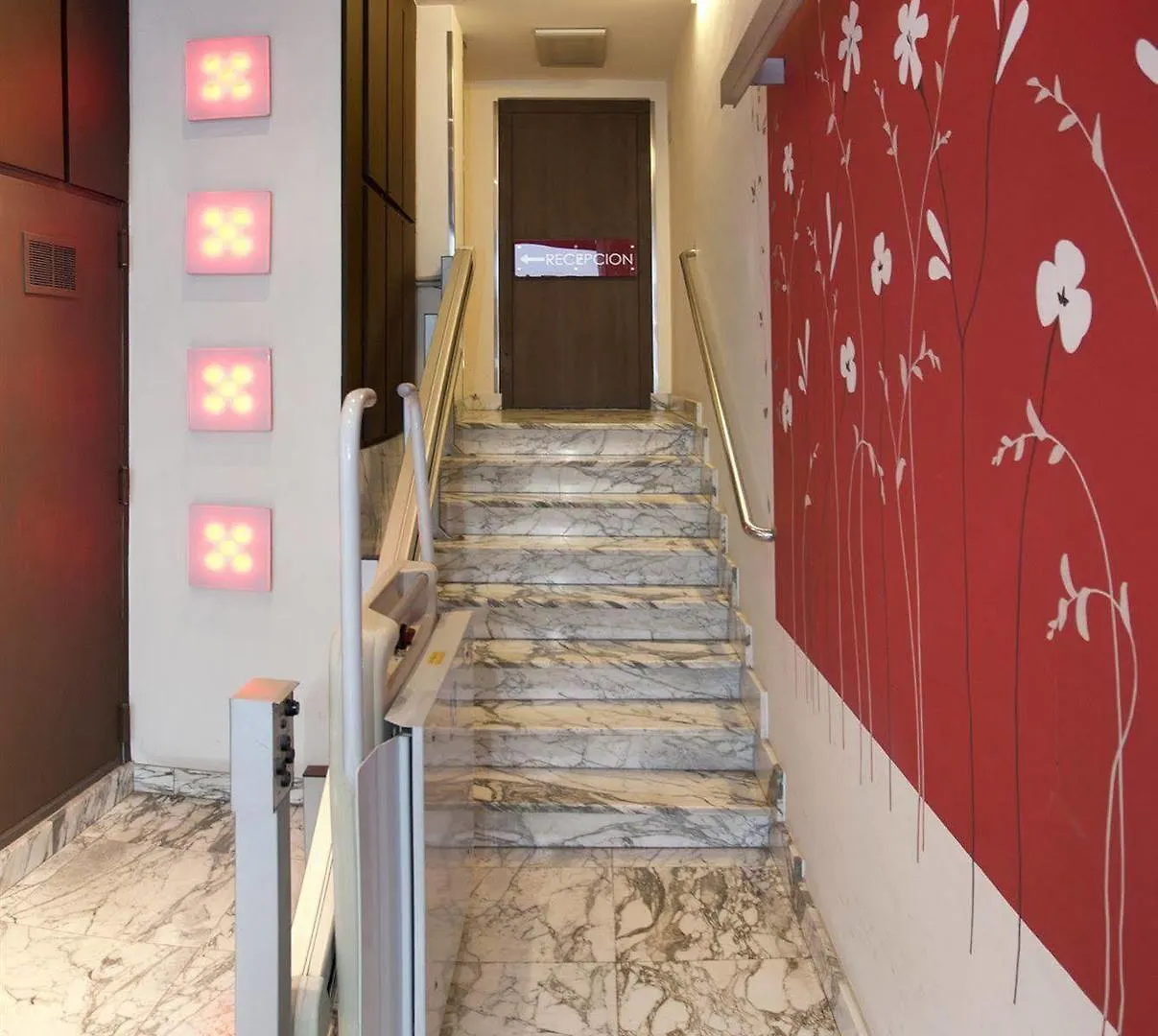 Parot Apartments 산타 에우랄리아 데 리오 호텔